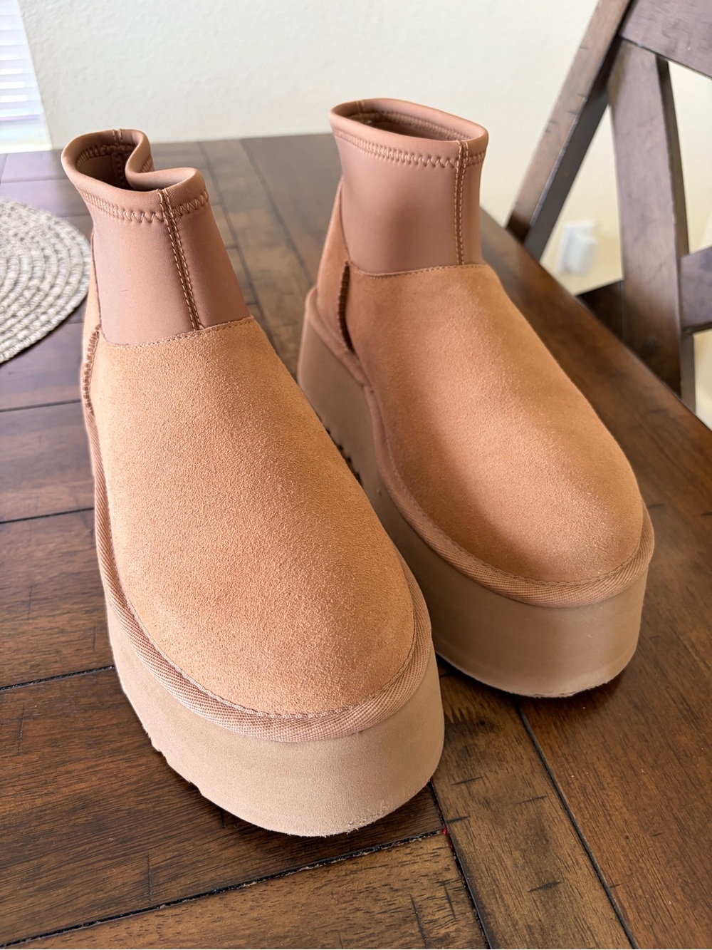 UGG Women's Classic Mini Dipper